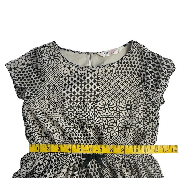 H&M Geometric Print Irregular Hem Short Sleeve Dress Size 8 - Picture 8 of 13